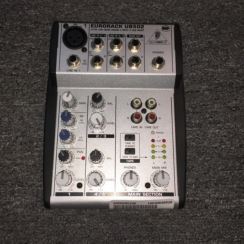 Show details for Used Behringer UB502 Mixer