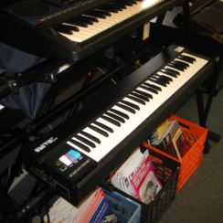 Show details for Used  UNIVOX COMPAC PIANO CP-110 Keyboard 61-Key